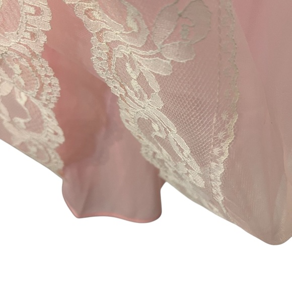 Pink and Lace 1960s Penoir Negligee Set 🩷😍 - Picture 8 of 9